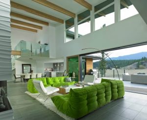 kombinasi warna putih dan hijau pada interior rumah