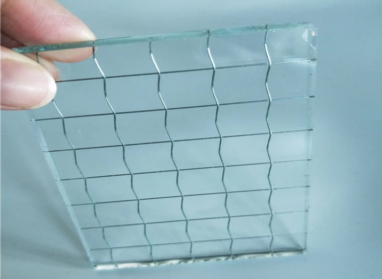 material kaca Kaca berkabel atau wired glass